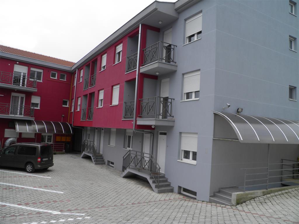 B&B Zmajevo Gnezdo 021 Sremska Kamenica Экстерьер фото