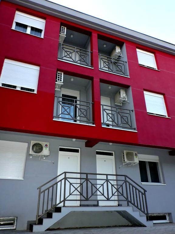 B&B Zmajevo Gnezdo 021 Sremska Kamenica Экстерьер фото