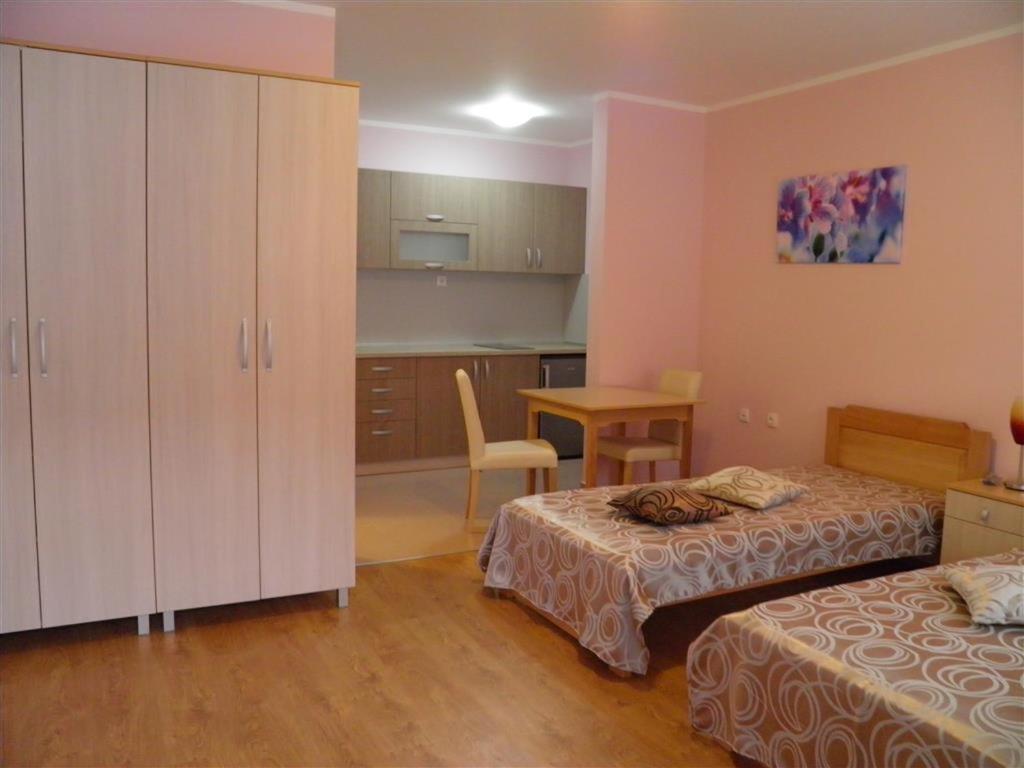 B&B Zmajevo Gnezdo 021 Sremska Kamenica Экстерьер фото